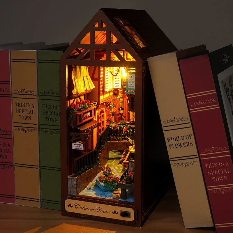 DIY Book Nook Kit - 16 Designs